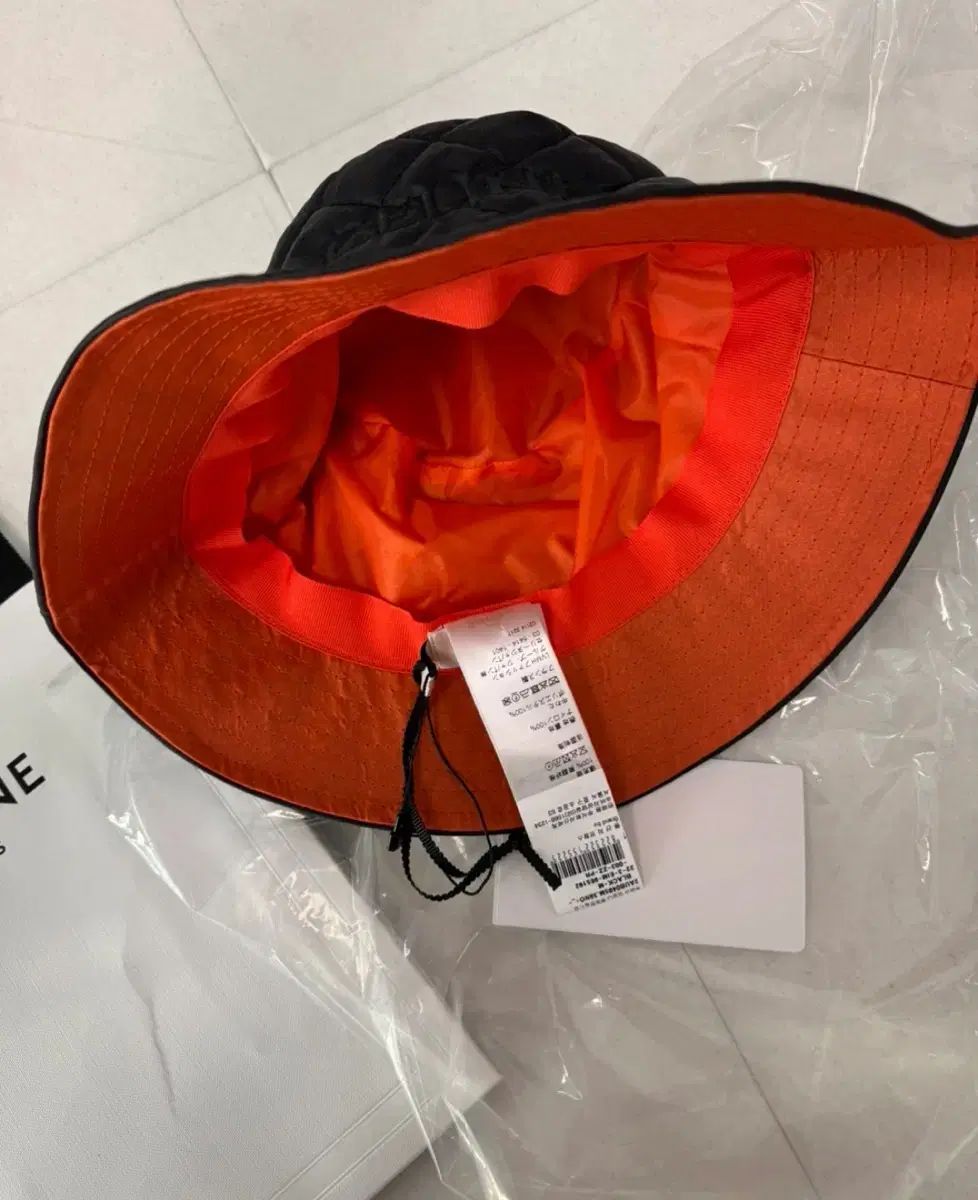 オールブラック