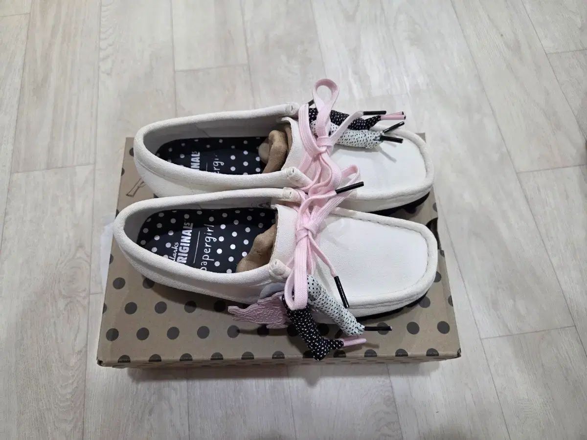  クラークス ワラビー ペーパーガール ビブラム 220 フラットシューズ バレエシューズ パンプス