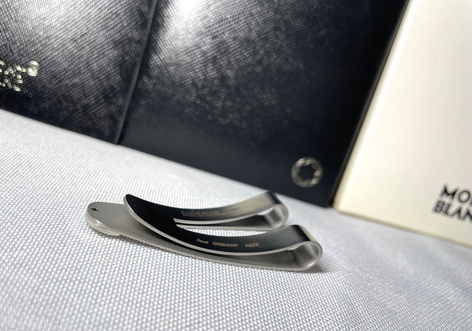 MONTBLANC モンブラン マイスターシュティック スターデザイン マネークリップ シルバー 財布 ウォレット 男女兼用 あり マネークリップ 小物 メンズ