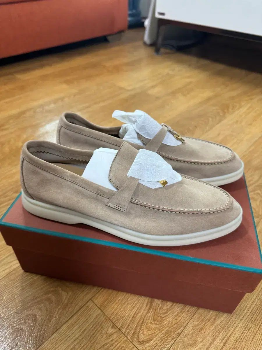 ロロ ピアーナ サマー チャーム ウォーク サンドストーン