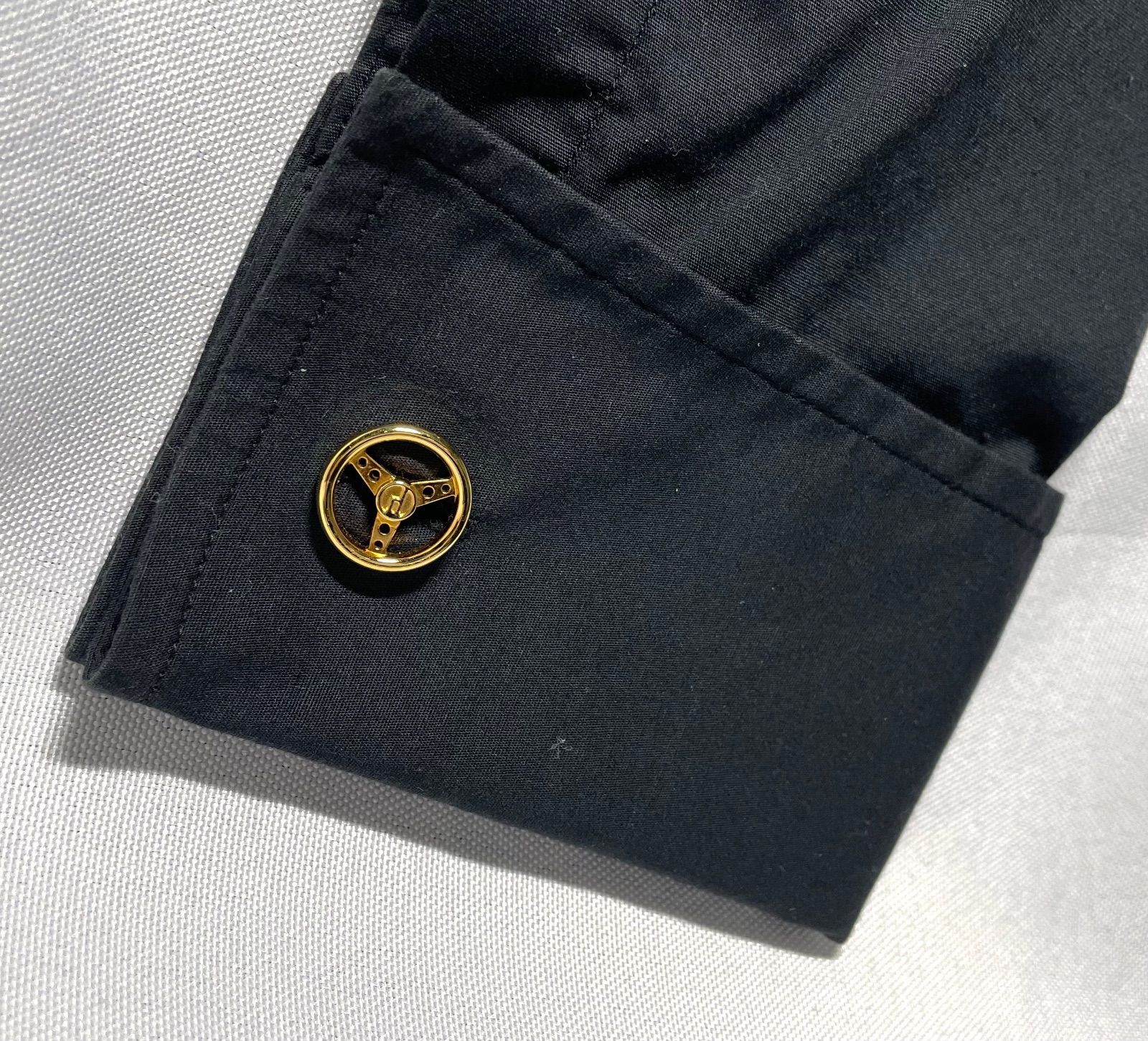 dロゴ オーバルカフス