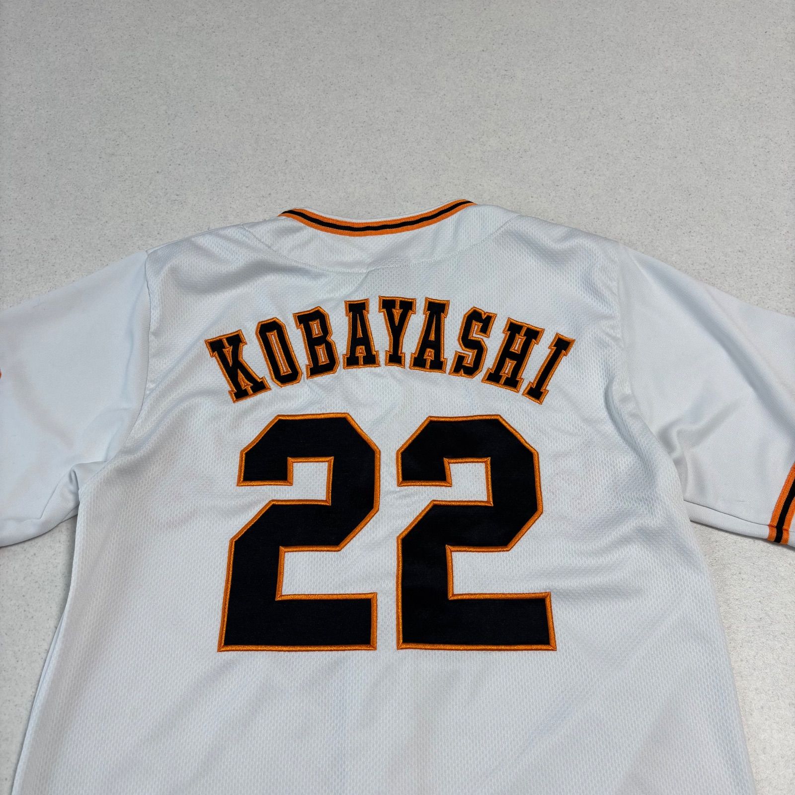読売ジャイアンツ 小林誠司 ホーム レプリカユニフォーム サイズM 小林誠司 巨人 ジャイアンツ 読売巨人軍 アンダーアーマー製