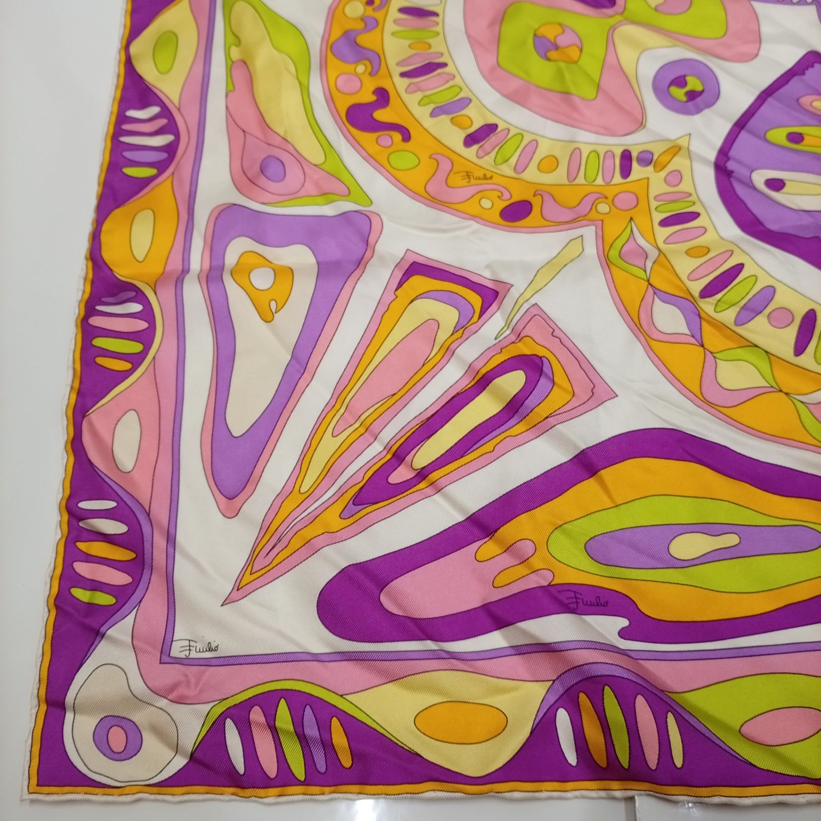 安い EMILIO PUCCI エミリオ プッチ スカーフ シルク100% 【】JA-25