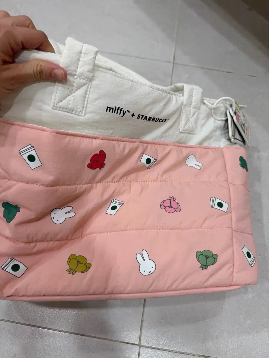 スターバックス ミッフィー パファーバッグ バッグ 赤ちゃん おむつ