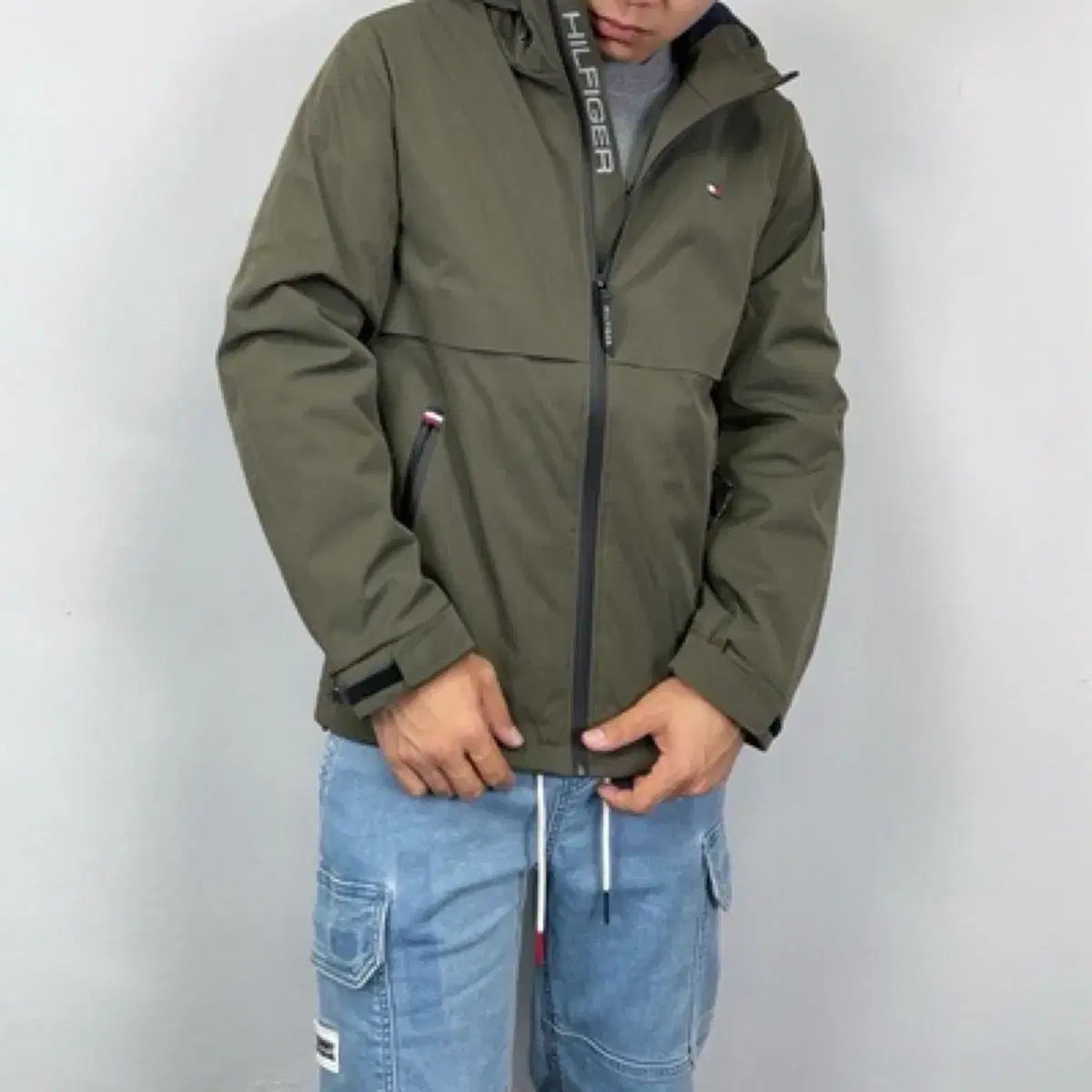 トミーヒルフィガー Regular パフォーマンス ダウンジャケット オリーブ