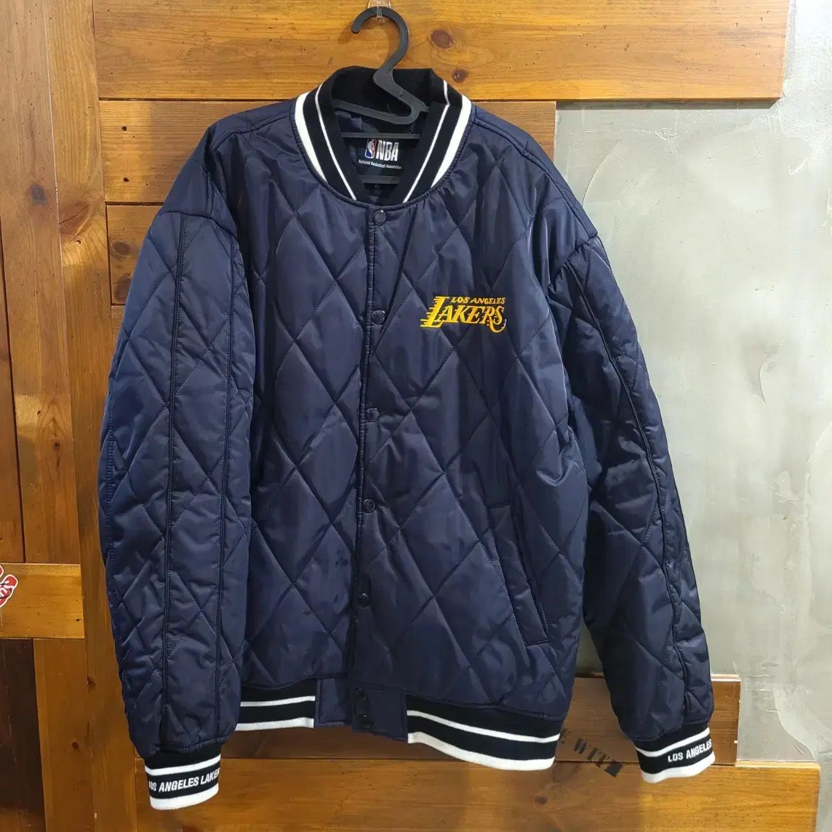 レイカーズ NBA スタジャン Lakers XL | スタジャン」のグッズ通販 
