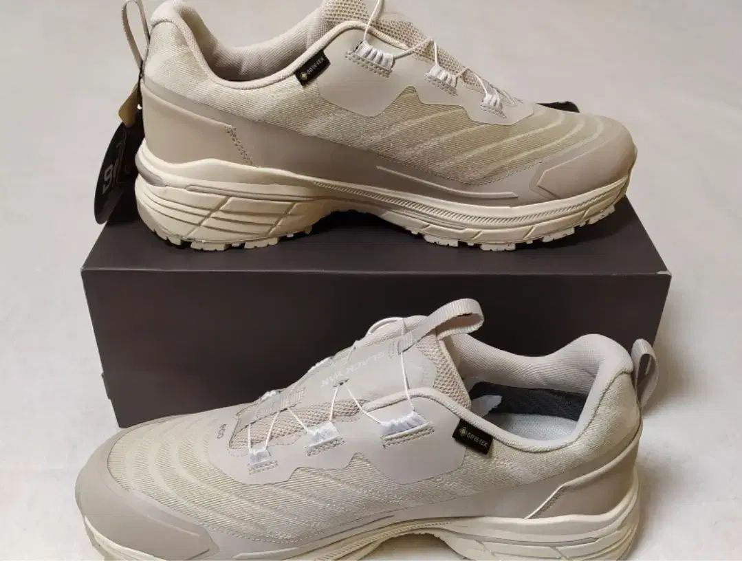 BLACK YAK ブラックヤク ゴアテックス トレッキングシューズ 275