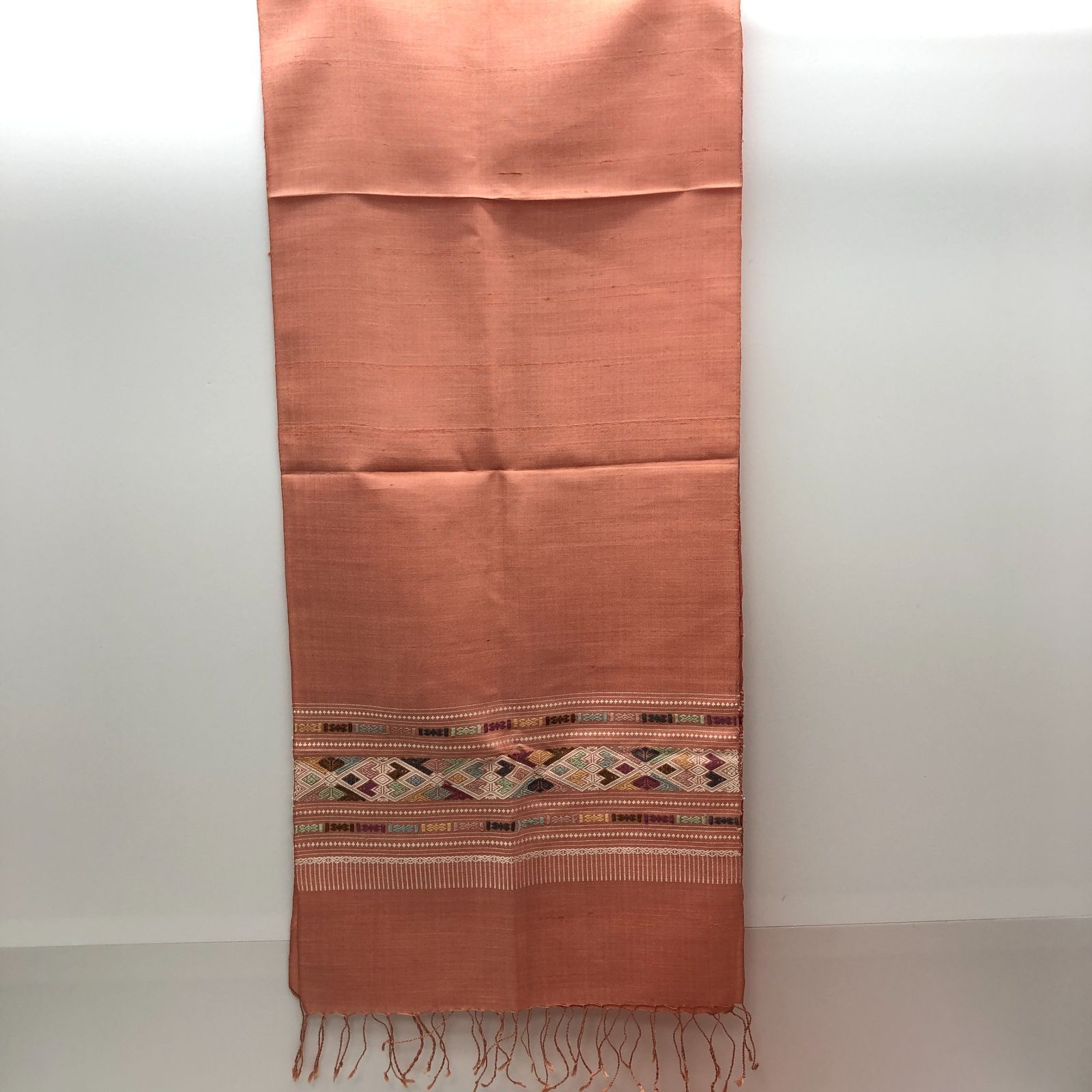 ラオス 手織り 布 シルク 絹 ストール ショール タペストリー テーブル