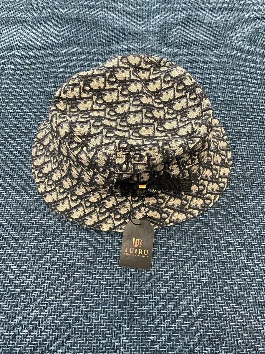 ディオール オブリーク バケットハット