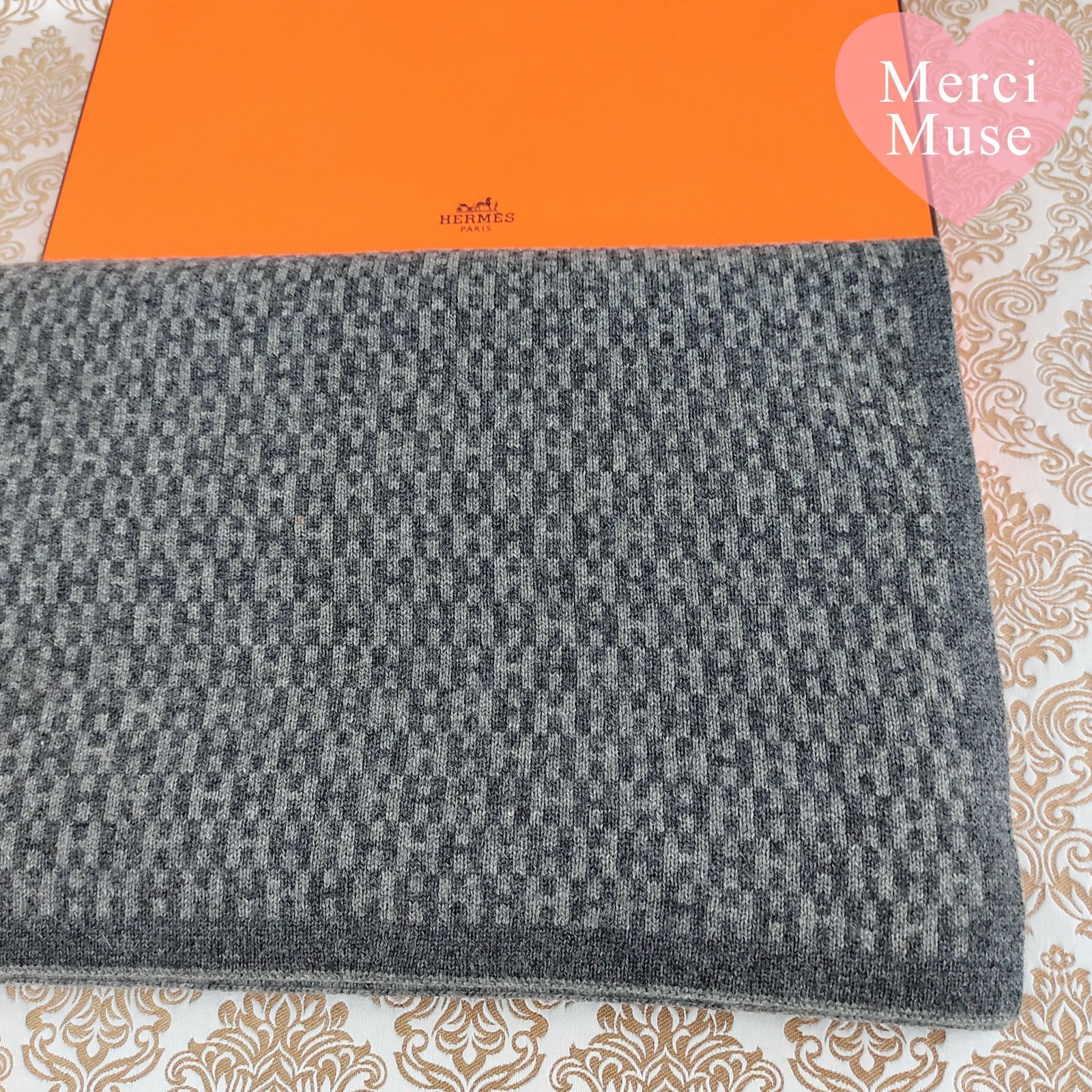 ❤お得なお品❤美品 クリーニング済み カシミヤマフラー グレー エルメス ❤お得なお品❤クリーニング済 H柄 カシミヤマフラー ライトグレーx