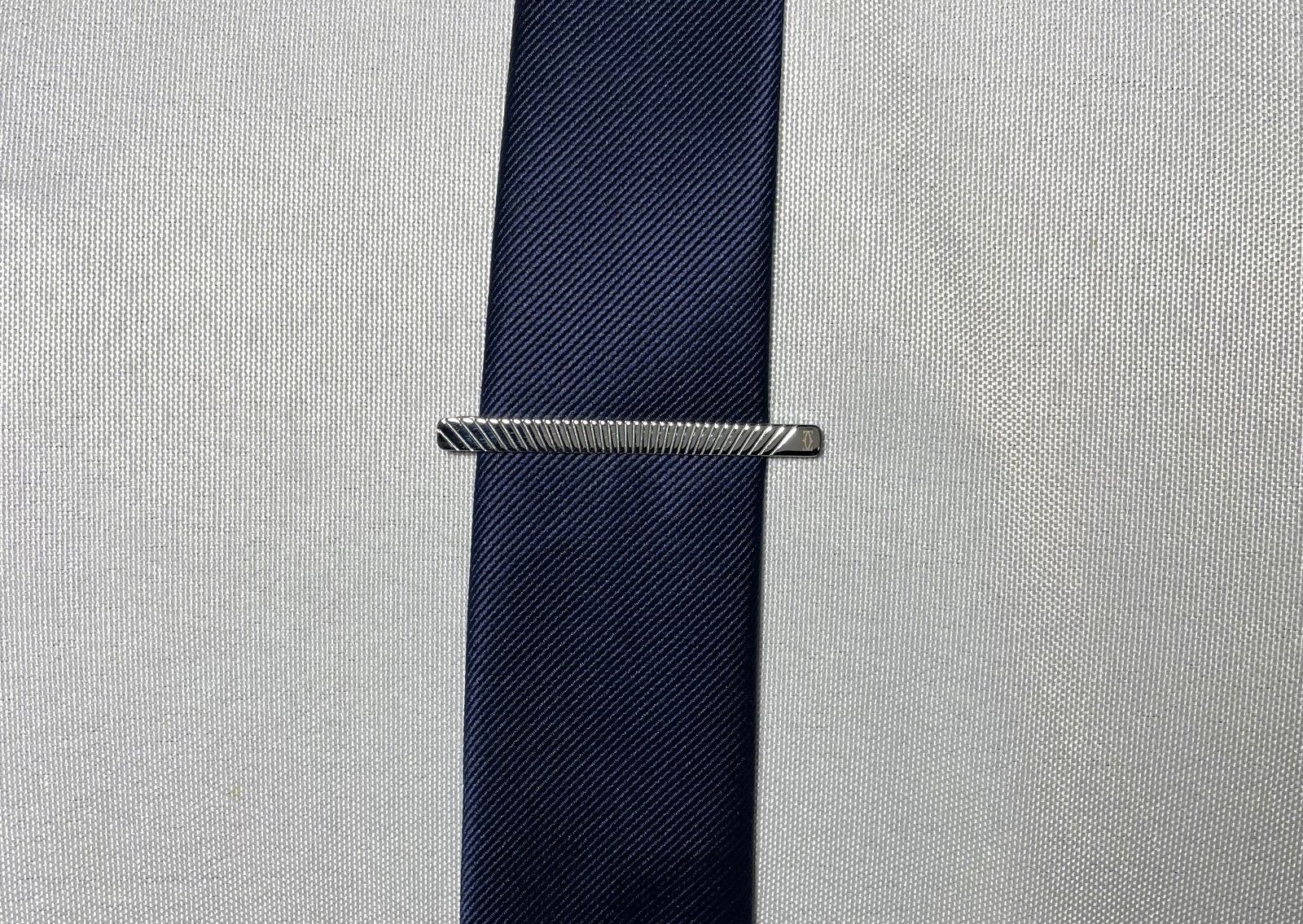 ブランドロゴシルバー ネクタイピン