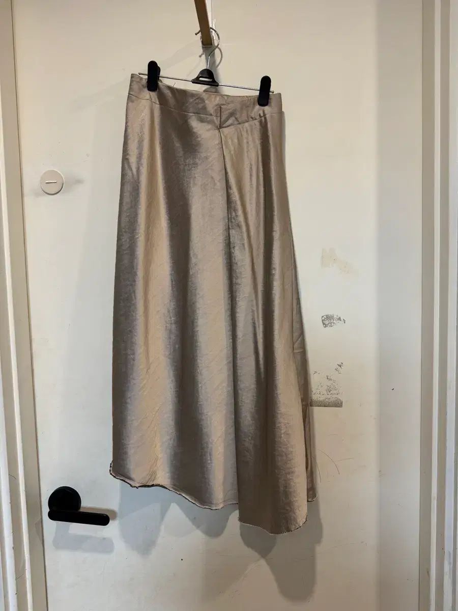 ランバン サテン スカート