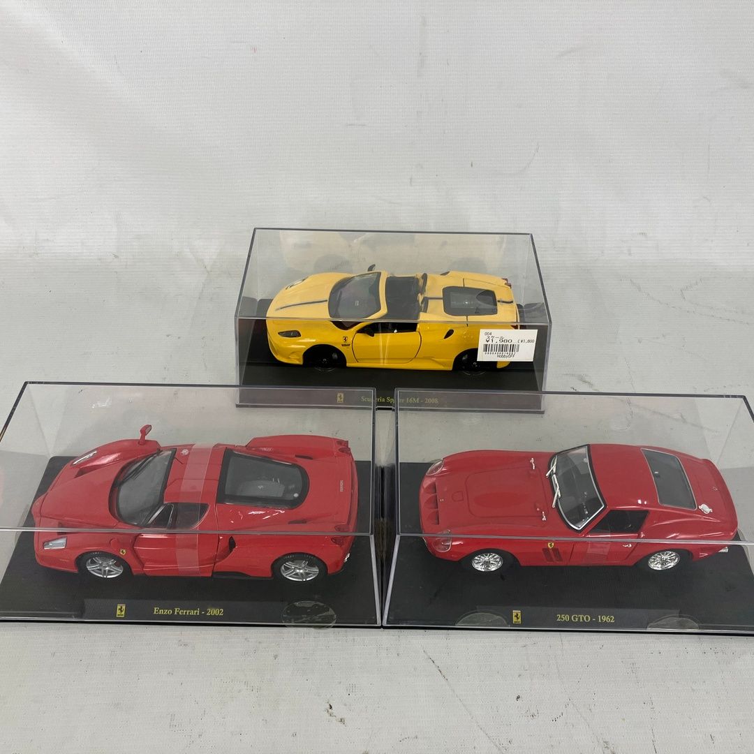 Bburago ブラーゴ 1/24 フェラーリ 3点セット Scuderia Spider 16M 
