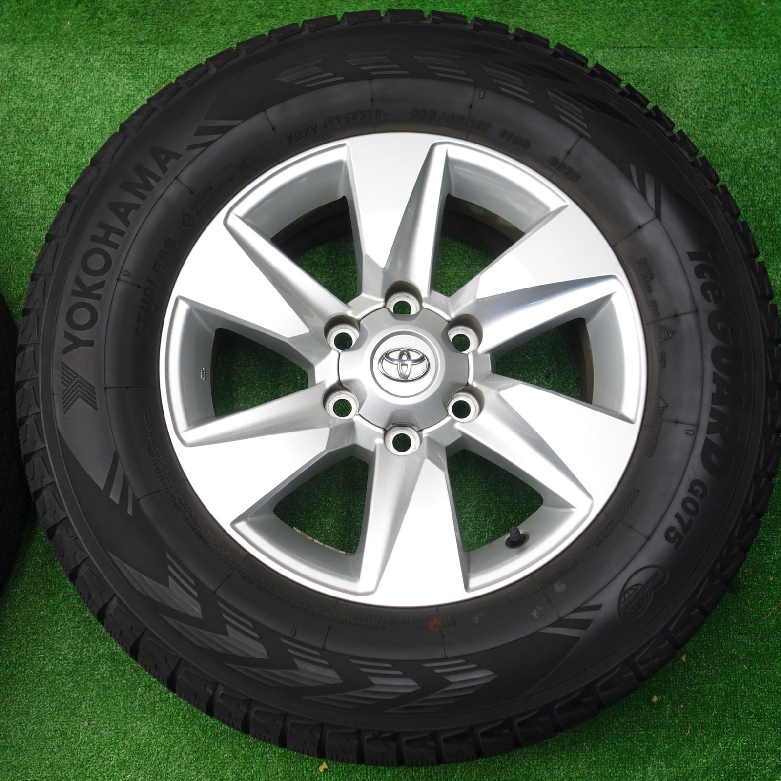 バリ溝！キレイ！9分☆トヨタ 150系 ランクル プラド 純正 265/65R17 