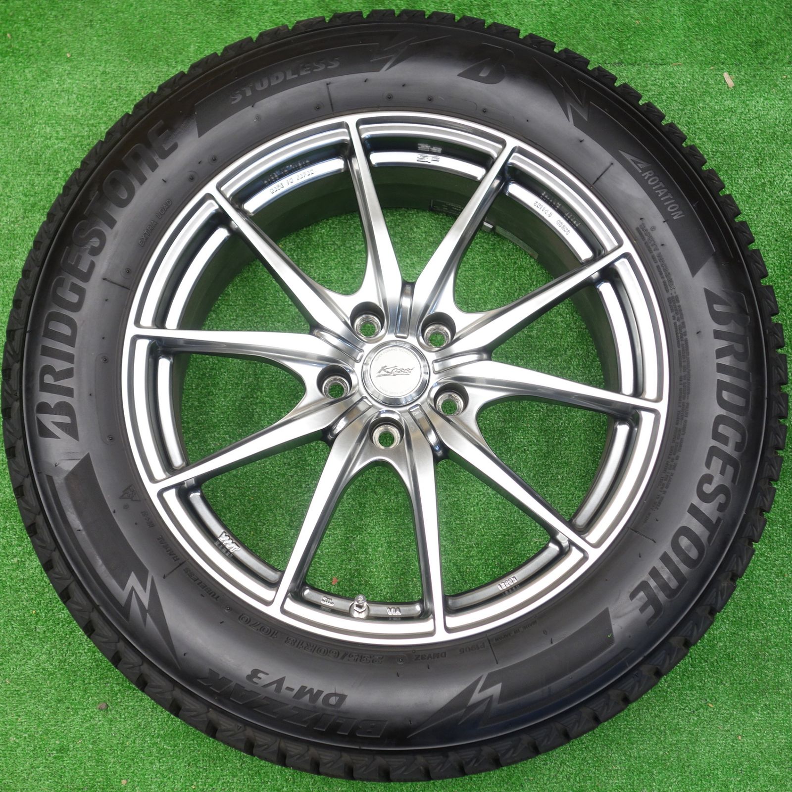 バリ溝！23年！キレイ！9.5分☆レクサス 等 LEGCERA NX5 235/60R18