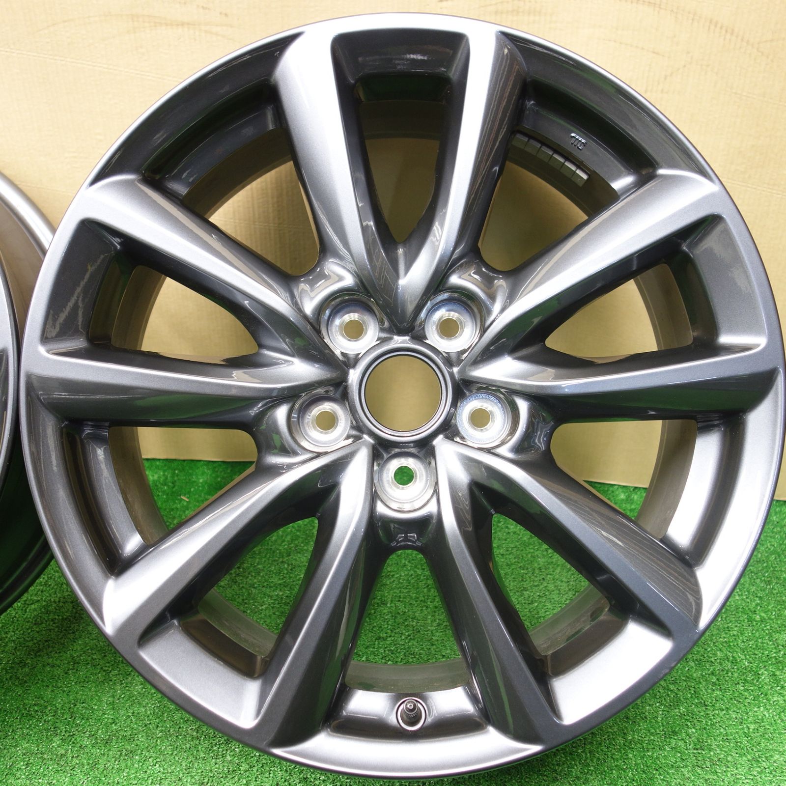 ホイール 18インチ