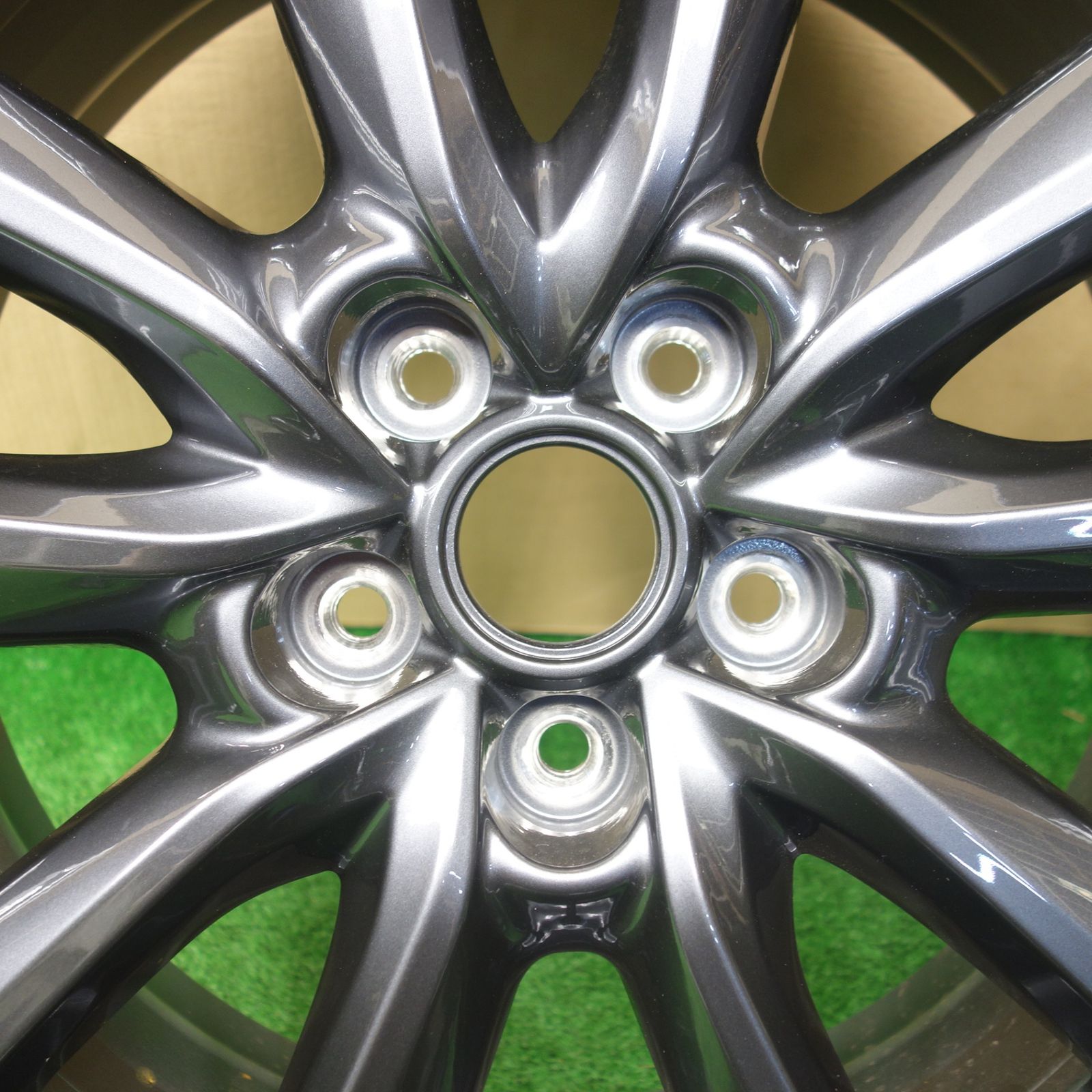  新車外し マツダ3 ファストバック ホイール 18インチ 18 7 J PCD 114 3 5 H ホ 18インチ ホイール