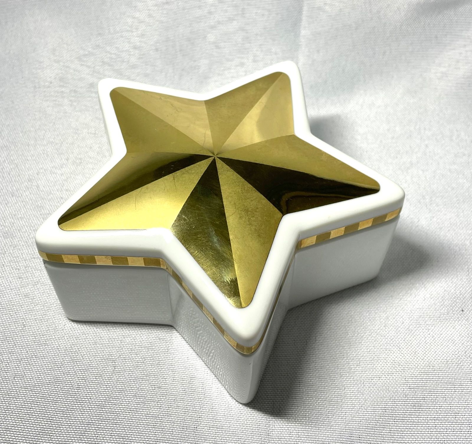 ティファニー　陶器　スター　ゴールドカラー ティファニー陶器スターゴールドカラー