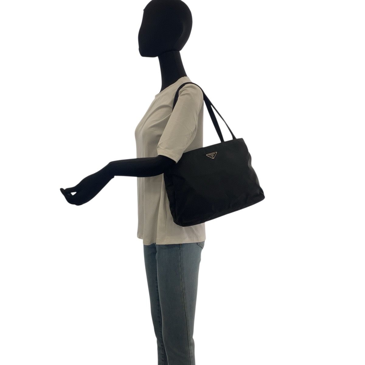 PRADA プラダ テスート 三角ロゴプレート ブラック 黒 シルバー金具