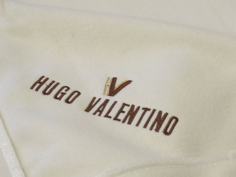 ☆【年末セール】HUGO VALENTINO シルク混綿毛布（シングルサイズ