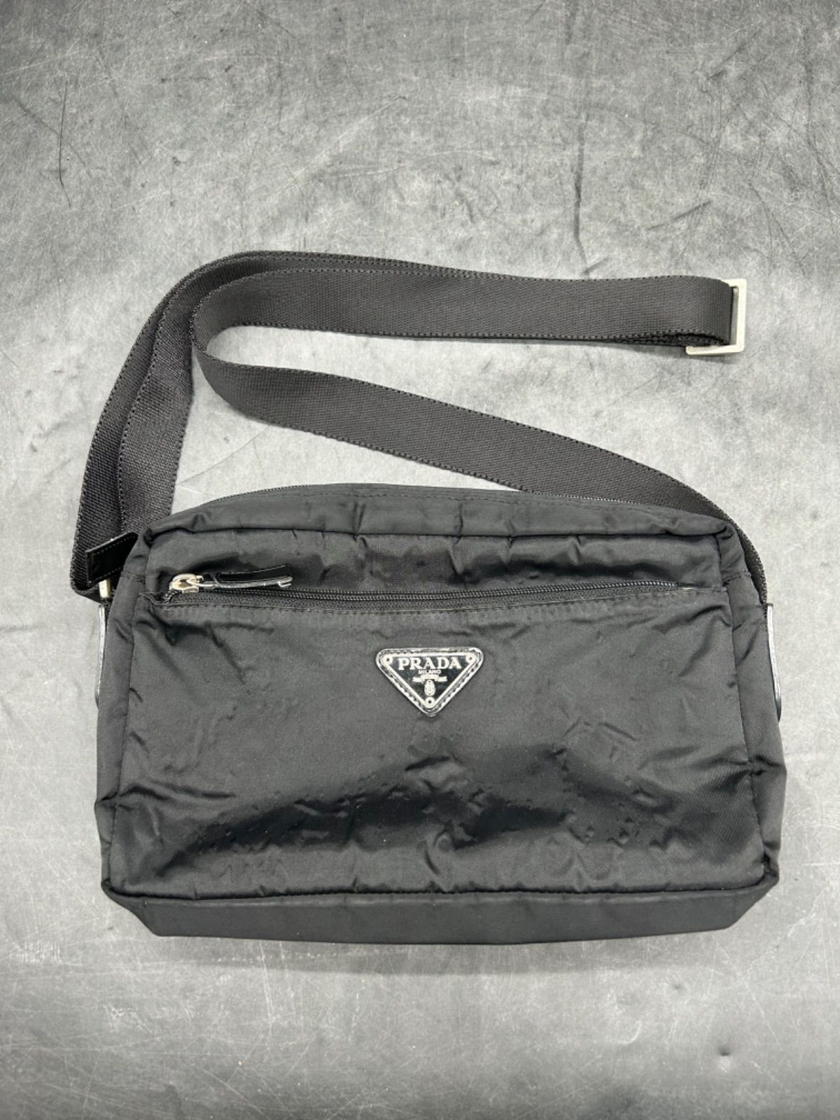 メ069 PRADA プラダ ショルダーバッグ ファッション 小物 バッグ ブラック ブランド
