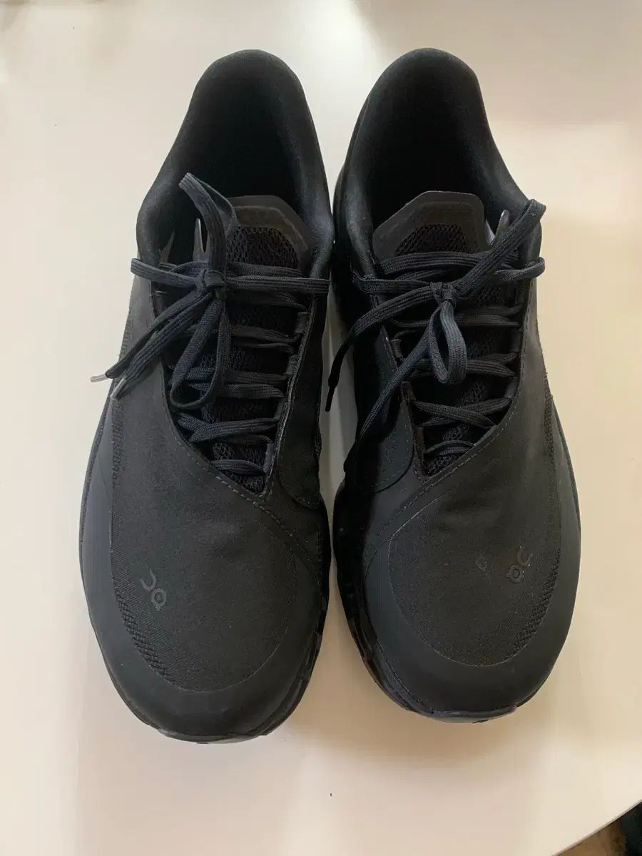 オンランニング x ポストアーカイブ픽션 PAFB クラウド MONSTER 275