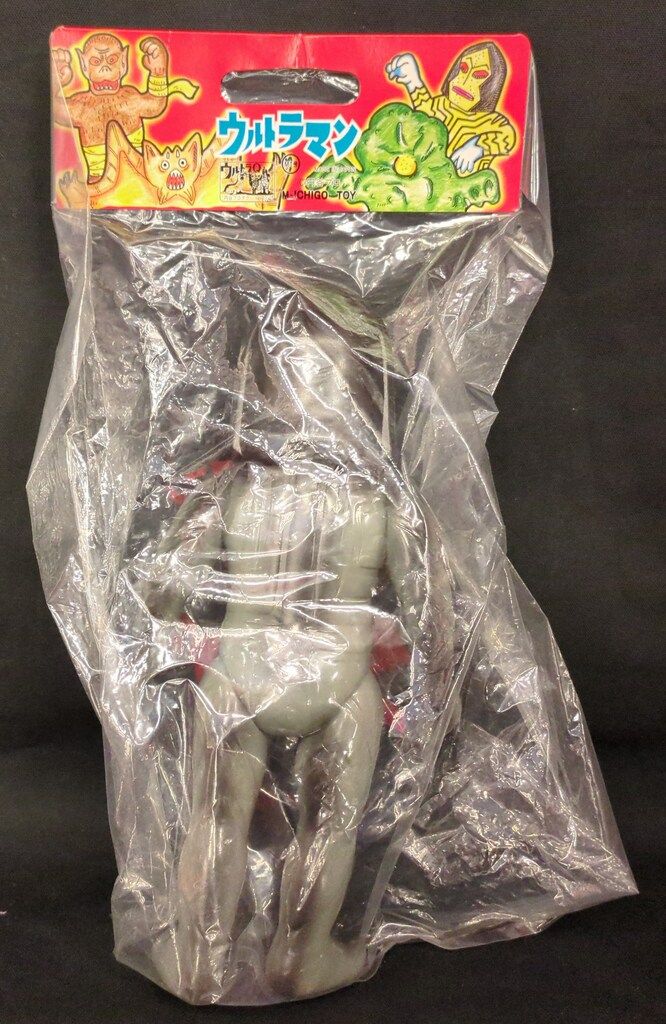 M 1号 世紀の大怪獣ウルトラQウルトラマン ダダA 灰色成型 黒 白 ピンク 赤目塗装