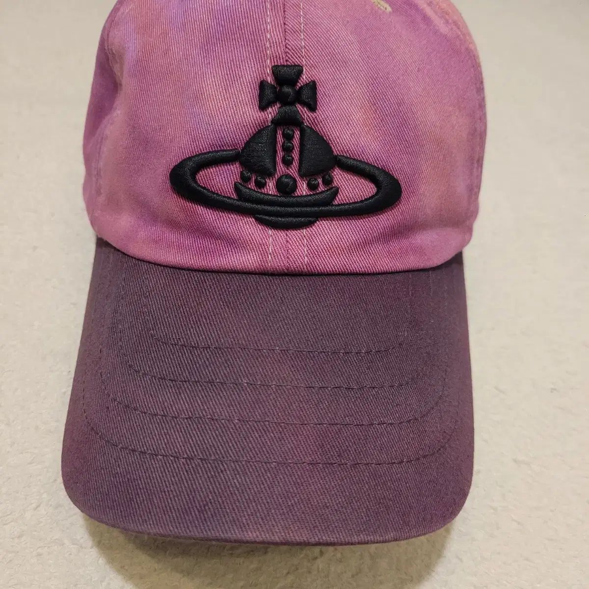 Vivienne Westwood　キャップ　刺繍 Vivienne Westwood OF 刺繍 ロゴ キャップ - メルカリ