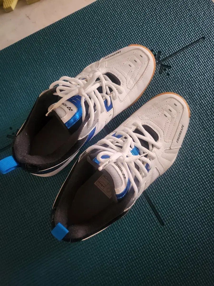 YONEX ヨネックス 白 ホワイト バドミントンシューズ テニスシューズ 26 5