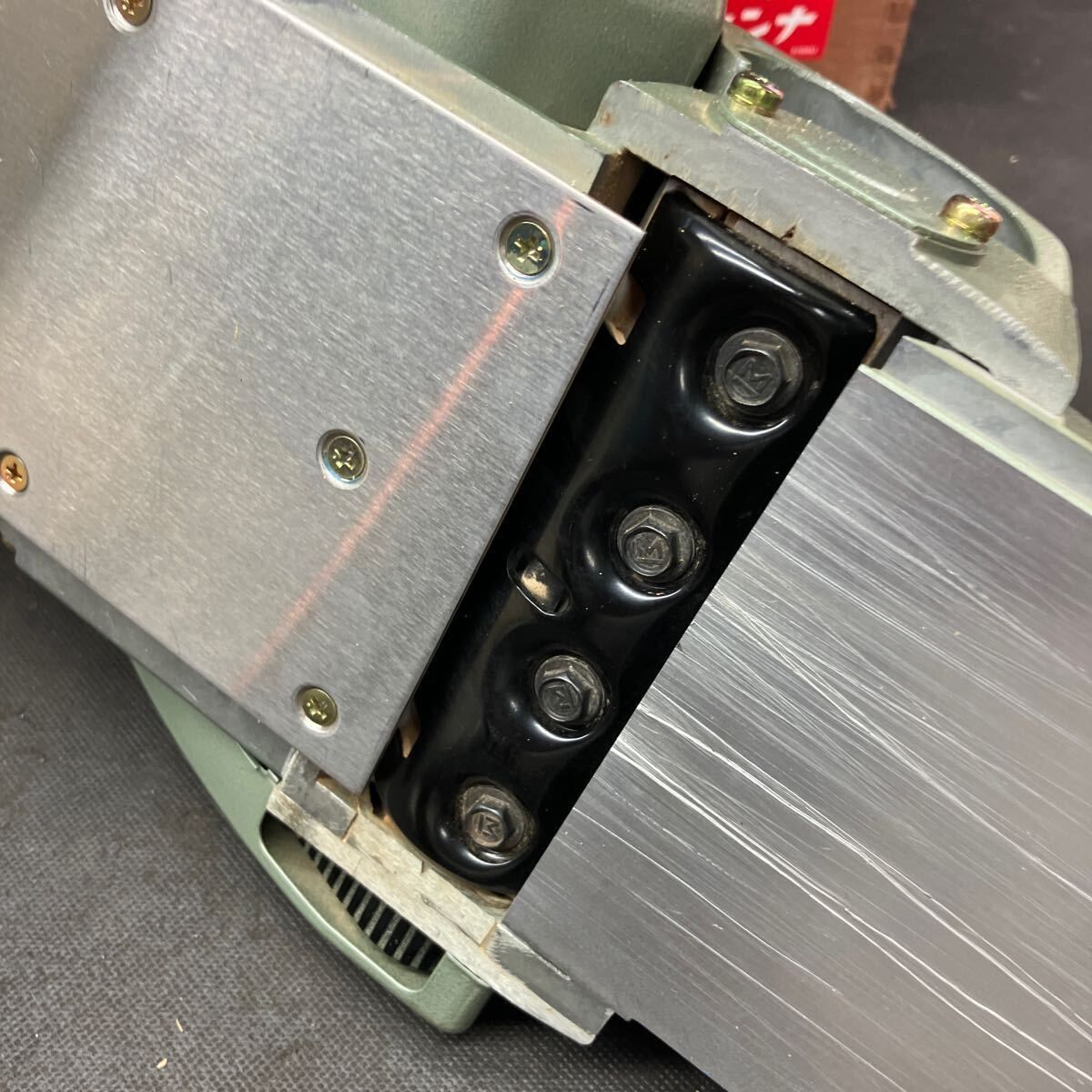 makita マキタ 136 mm電子カンナ 1804 C 動作良好 状態かなり良いです