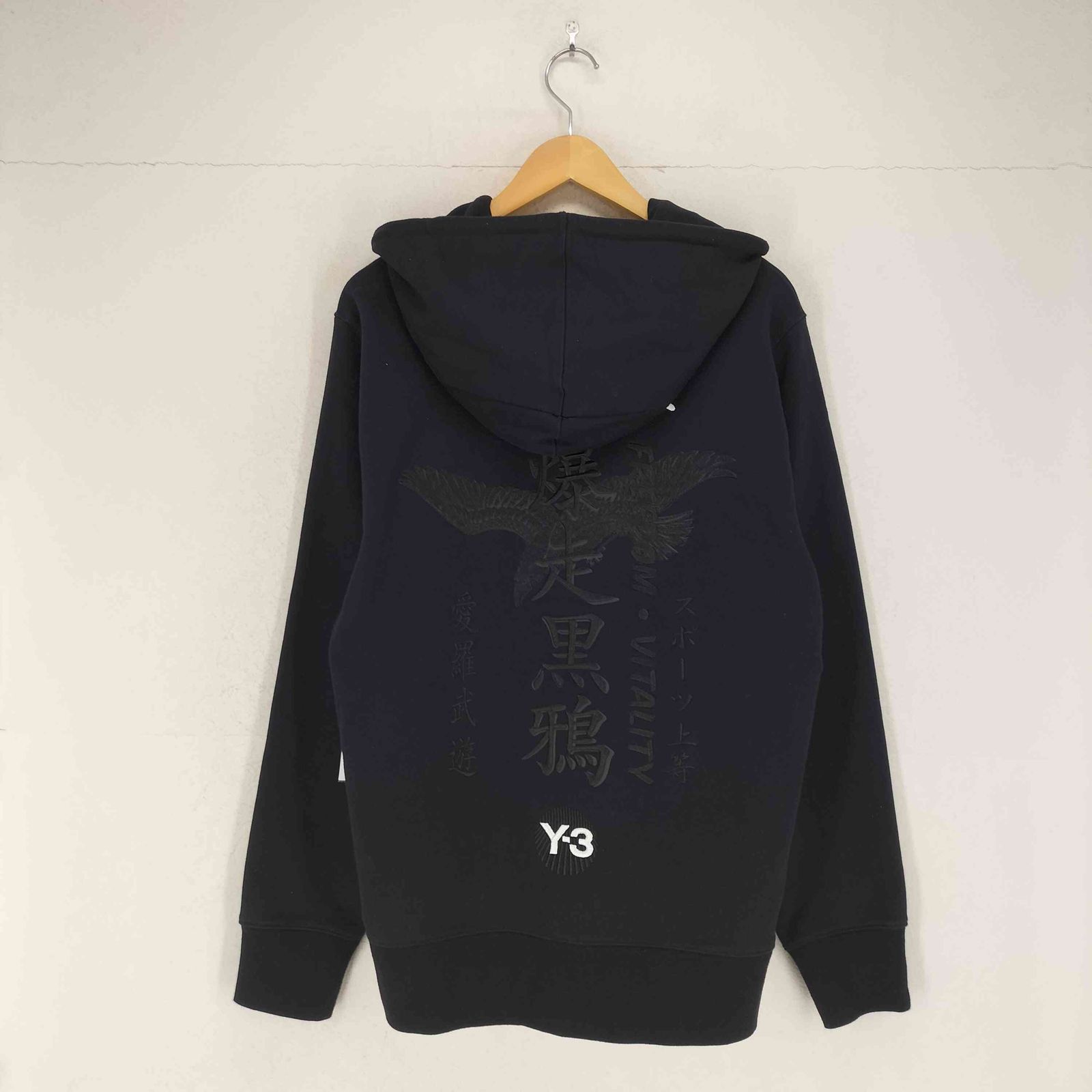 ワイスリー Y-3 爆走黒鴉 バックロゴパーカー メンズ JPN：M - メルカリ