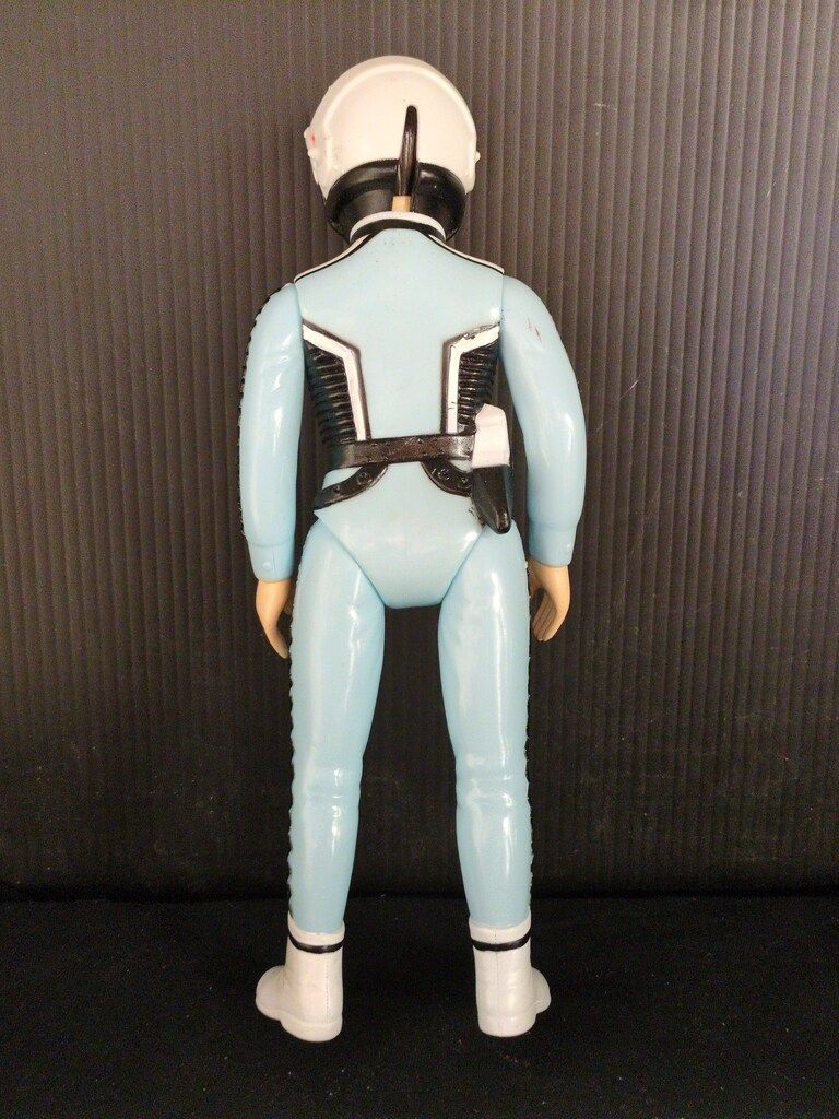 B-CLUB ブルマァク復刻 ウルトラ警備隊員/水色成型 - メルカリ