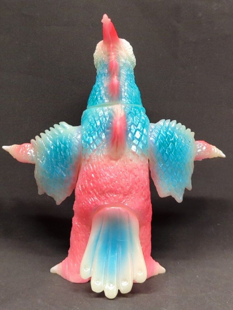 ヤモマーク 大怪獣シリーズ ブラックピジョン 蓄光成型 赤緑黄