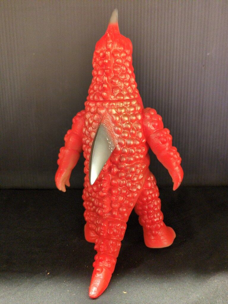 ブルマァク ブルマァクの怪獣シリーズ レッドギラス 肌色成型 ブルマァク ブルマァクの怪獣シリーズ レッドギラス 肌色成型 - メルカリ