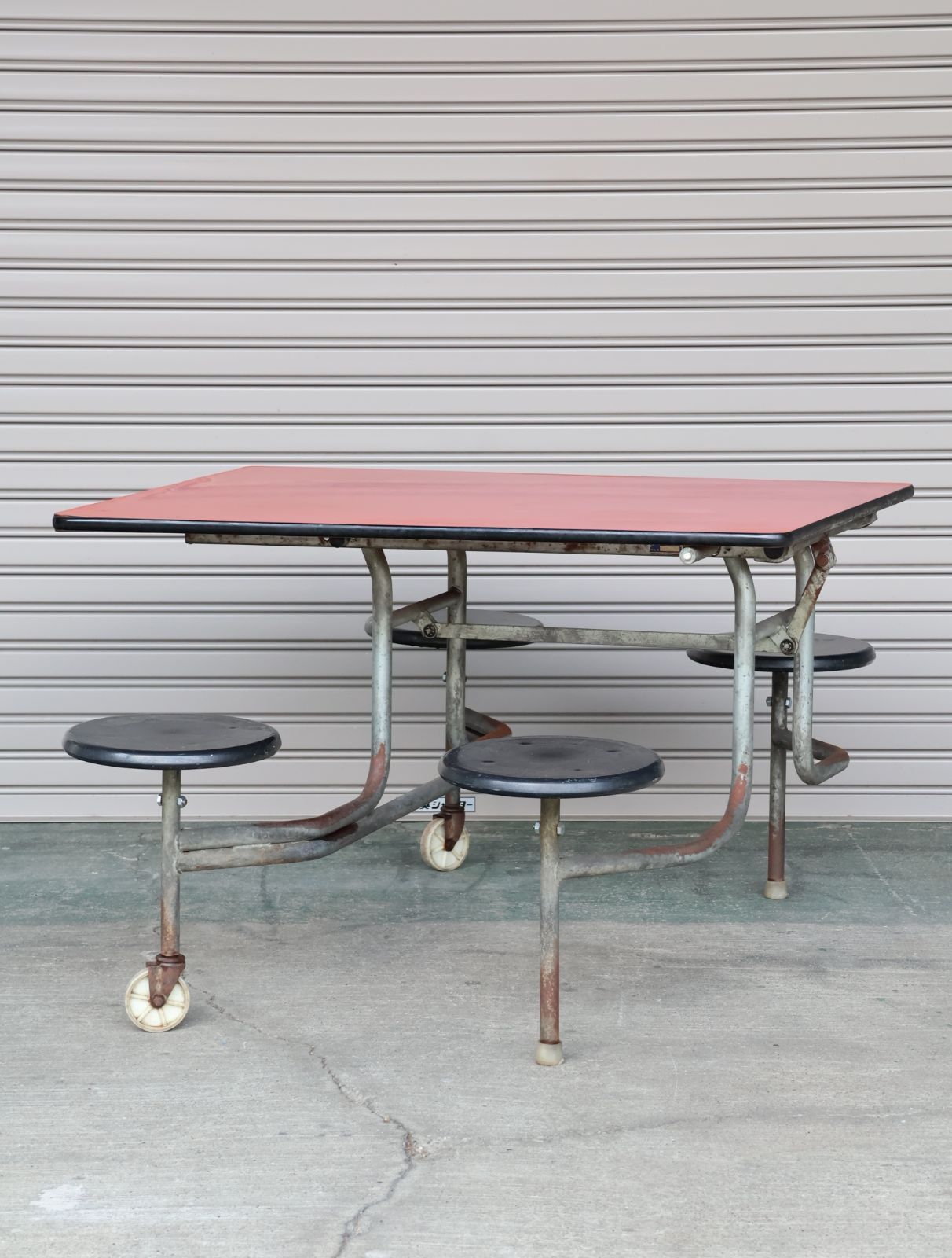 1980年代 ヴィンテージ メタルフレーム プラスチック カフェテリア テーブル チェア イス