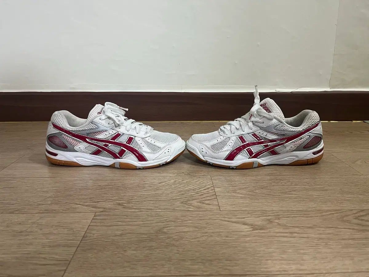 アシックス 240 size