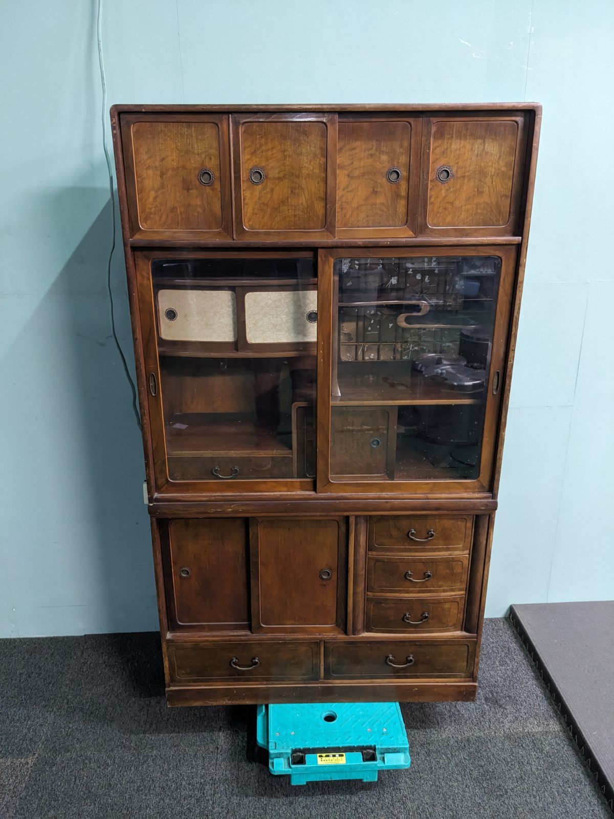 るりだ アンティーク　古い茶箪笥　レトロ　古家具　食器棚　飾り棚 るりだ アンティーク 古い茶箪笥 レトロ 古家具 食器棚 飾り棚 るりだ