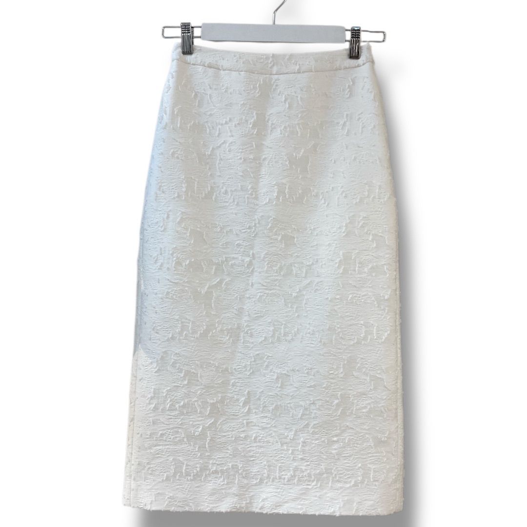 YONFA ヨンファ アイレットスカート サイズS ホワイト NO 02 24 00 ひざ下丈 Iライン タイト バックスリット シンプル レディース 春 ゴーゴー 草2656
