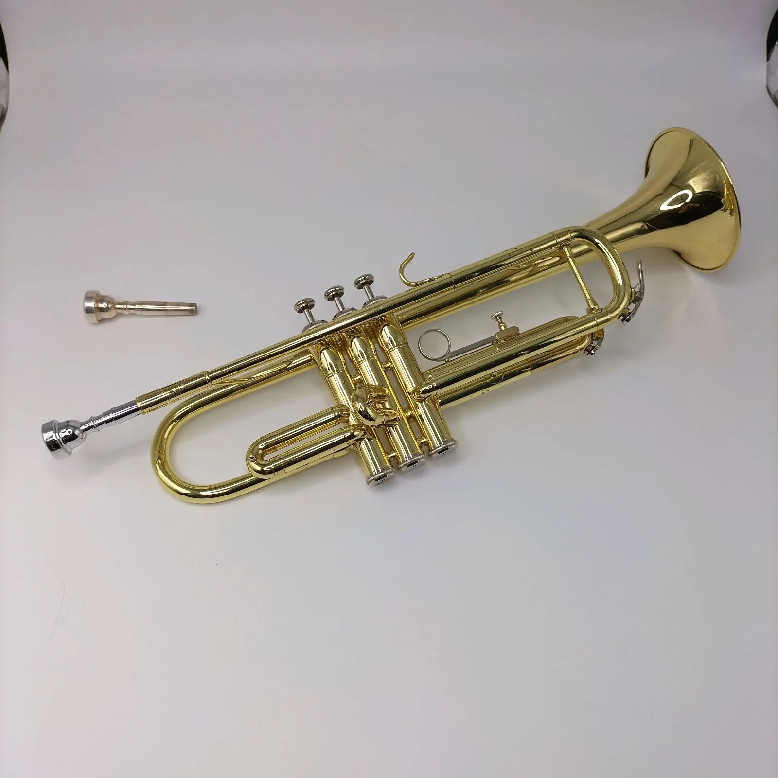 美品】JTR-300 JUPITER ジュピター トランペット 吹奏楽 - メルカリ