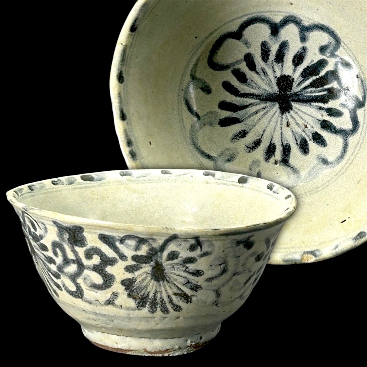 安南焼 染付茶碗 骨董 アンティーク 安南 絞手 茶碗 ベトナム古陶磁 蜻蛉手