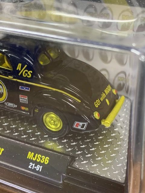 1/64サイズ ミニカー ムーンアイズ 1941 ウィリス クーペ チェイスカー