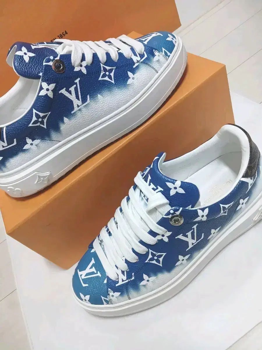 A 実際に着用1 245 37 5 ルイヴィトン エスカール スニーカー 定価160万円台