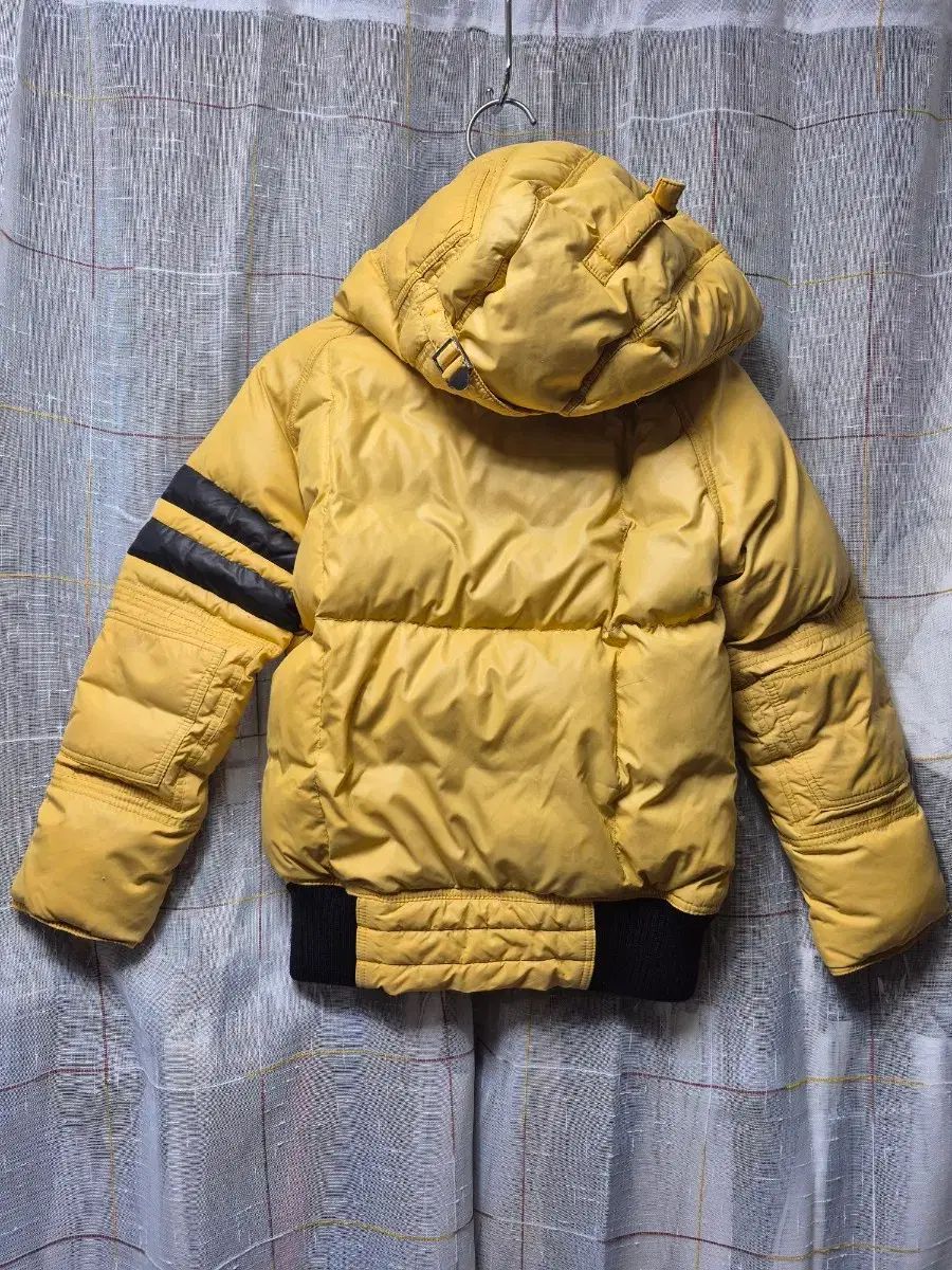 モンクレール キッズ イェロー ダウン アウター 7