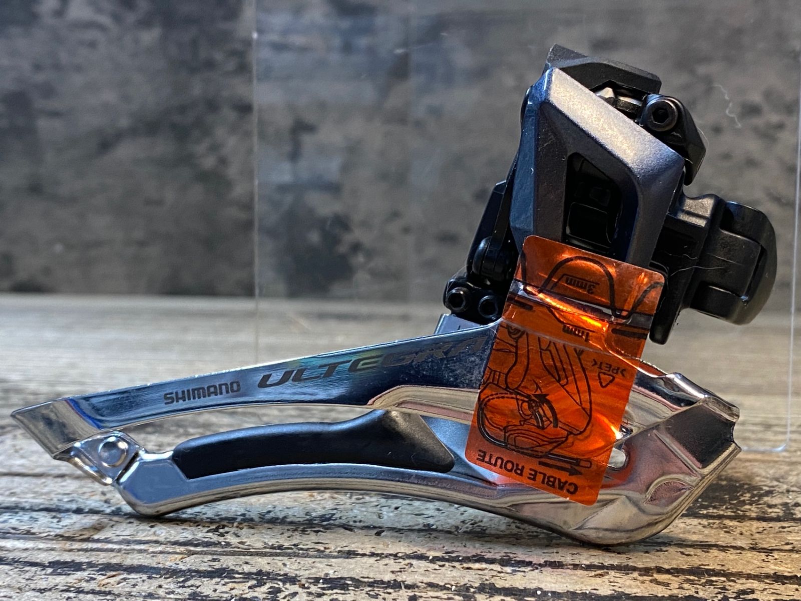 三菱MRC 34Ywホワイト 3ドア冷蔵庫 下段冷凍庫付き335L