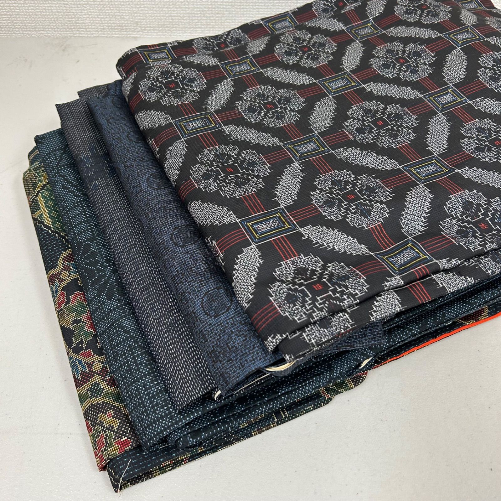 大島紬 着物 正絹 5着 着物まとめ売り リメイク材料 m-621 - メルカリ 大島紬 着物 正絹 5着 着物まとめ売り リメイク材料 m-621 - メルカリ