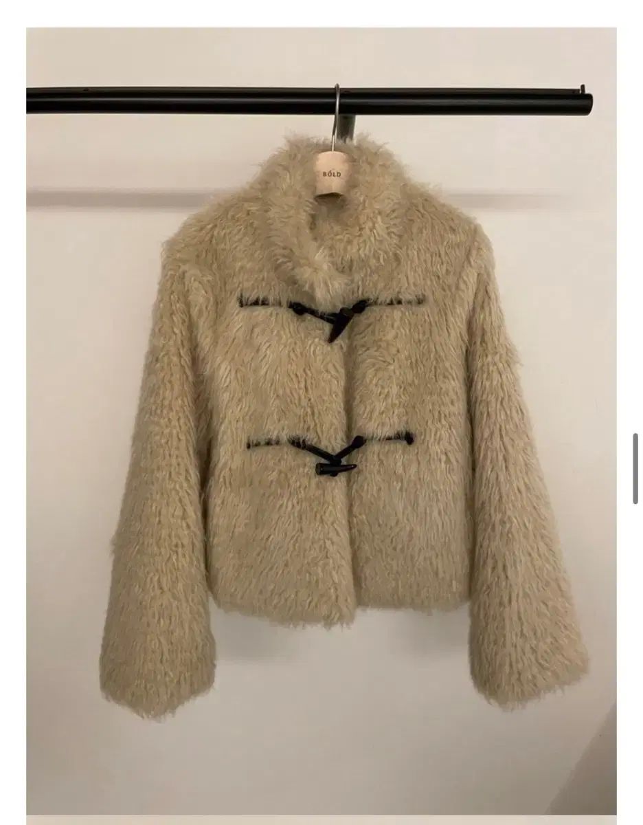 BOLD トグル ファー ジャケット