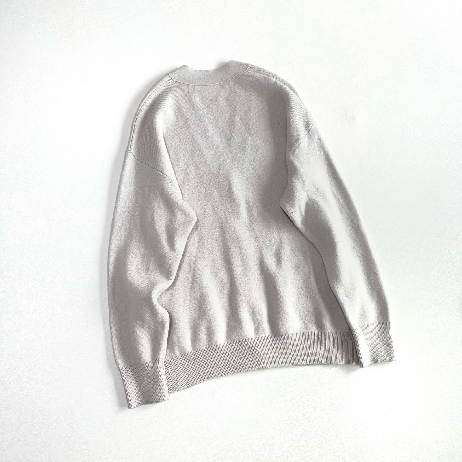 秋冬コーデ◆ebureウールカーディガン Vネック グレージュ エブール 美品 ebure エブール ウール100% Vネック カーディガン グレージュ ニット