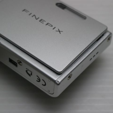 美品 FinePix Z3 シルバー 即日発送 FUJIFILM デジカメ デジタルカメラ