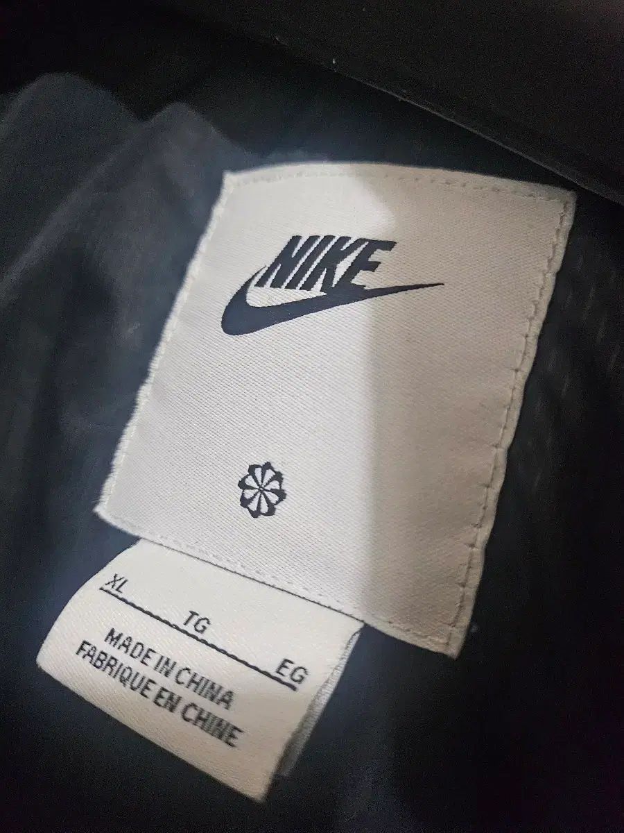 ナイキ プリマロフト ダウンベスト ブラック XL