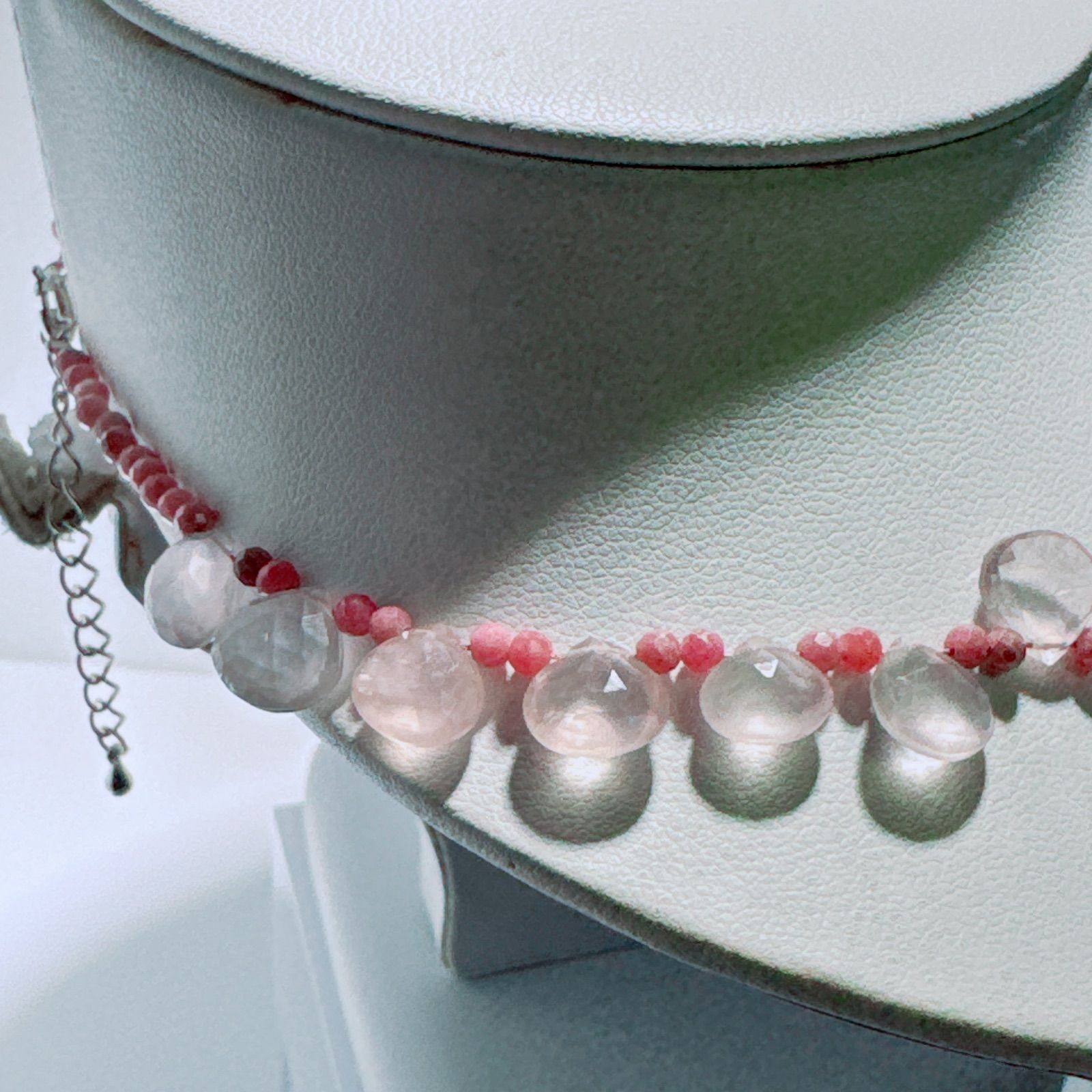 ローズクォーツマロンカットロードナイトネックレスNO25-2465 ローズ